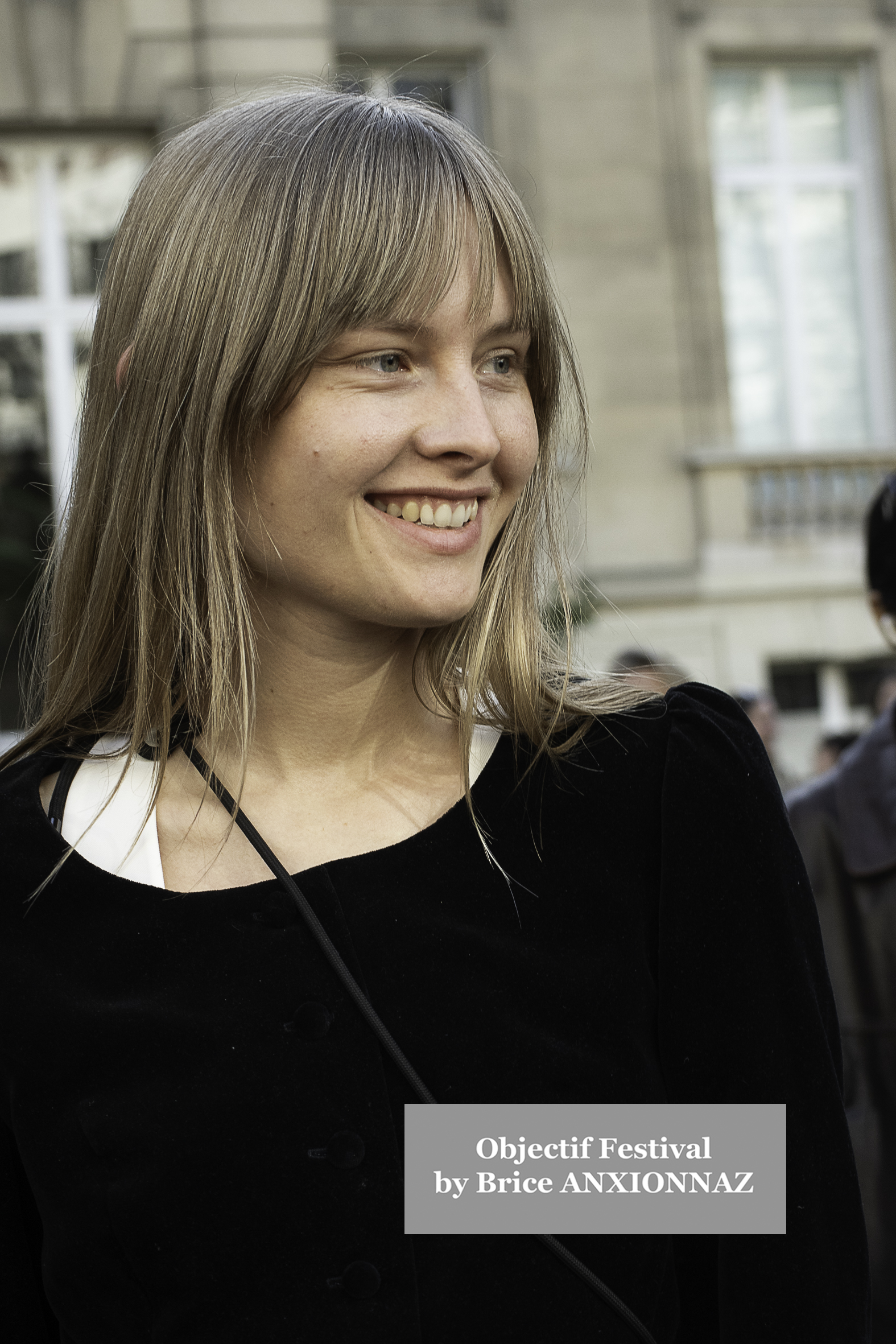 Photo streetstyle de Leonie Hanne -  Streetstyle photos of guest arrivals at the Nina Ricci show lors du défilé Nina Ricci Spring 2025 à Streetstyle-photos-of-guest-arrivals-at-the-Nina-Ricci-show, Paris Fashion Week le 7 March 2025 par Brice ANXIONNAZ (Objectif Festival)